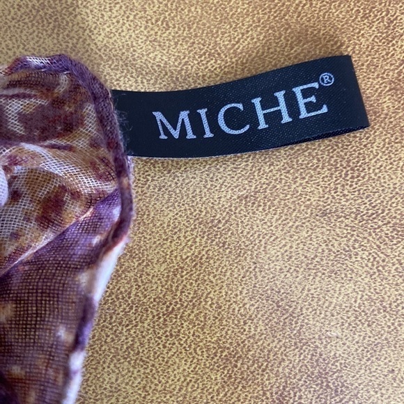 𝅺Miche Maria Floral Scarf Beige and Purple - Picture 6 of 9